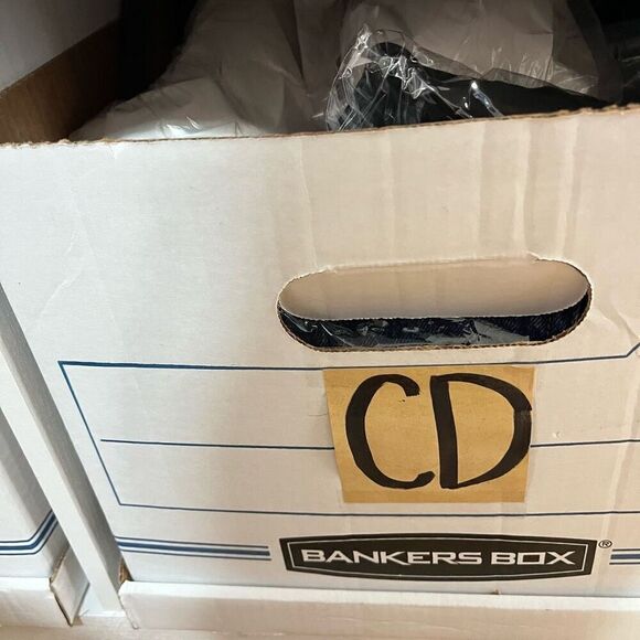 Bon Ton Jade Porcelain MARY AND JOSEPH - Picture 13 of 13